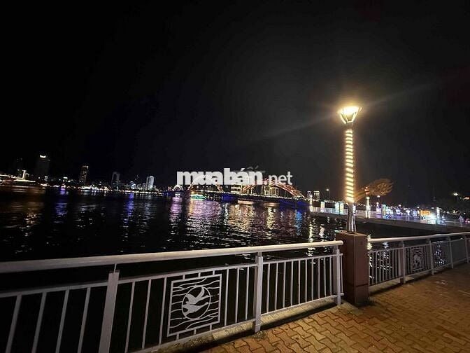Một Căn Hộ 2 PN Khá Víp View Cầu Rồng Full Nội Thất