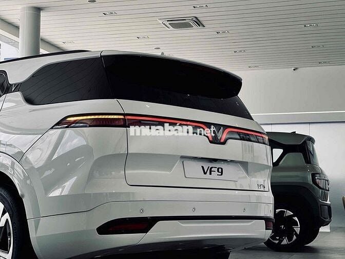 VinFast VF 9 7 chỗ Trắng 2026