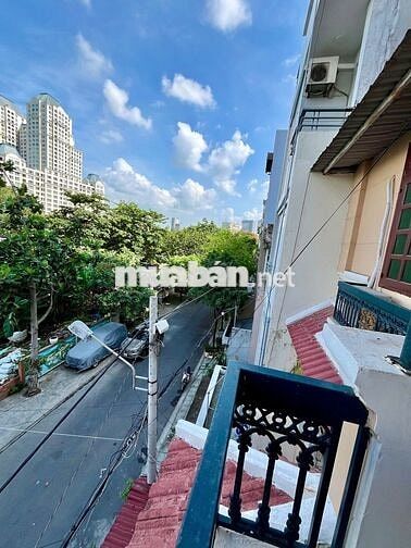 Chính chủ cho thuê 180 Nguyễn Hữu Cảnh - Ban công tách bếp 35m2