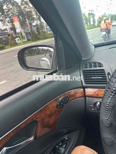 Mercedes-Benz E200 Đen Xăng