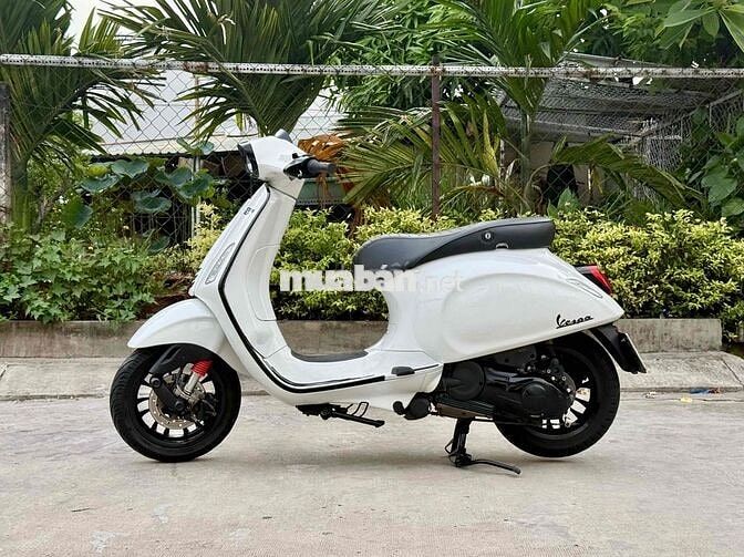 Vespa Sprint 2016 đèn led Trắng bstp 9 chủ