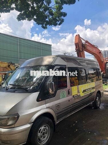 tải van Ford Transit 900kg Bạc 5 chỗ
