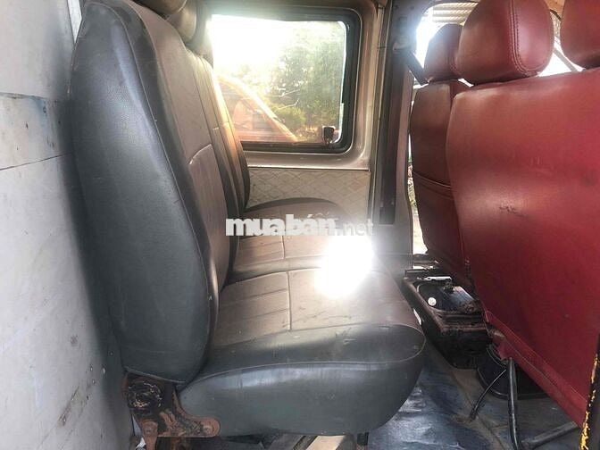 tải van Ford Transit 900kg Bạc 5 chỗ