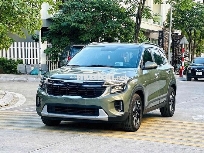 Kia Seltos 1.5 pre 2024 Xanh rêu 9000 km