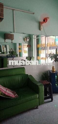 Cần sang tiệm hớt tóc Nam máy lạnh.