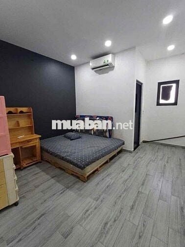 Cho Thuê Nhà Nguyên Căn Gần Cầu Sắt DT 4x15 1Trệt 2Lầu 3Pn 4Wc Hẻm Tải