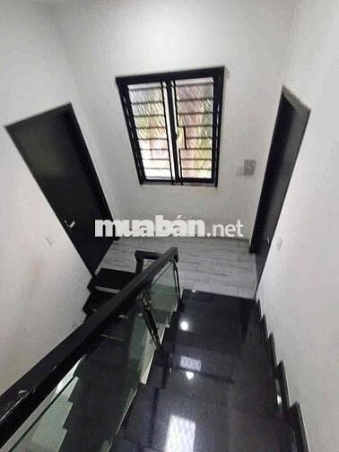 Cho Thuê Nhà Nguyên Căn Gần Cầu Sắt DT 4x15 1Trệt 2Lầu 3Pn 4Wc Hẻm Tải