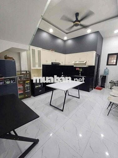 Cho Thuê Nhà Nguyên Căn Gần Cầu Sắt DT 4x15 1Trệt 2Lầu 3Pn 4Wc Hẻm Tải