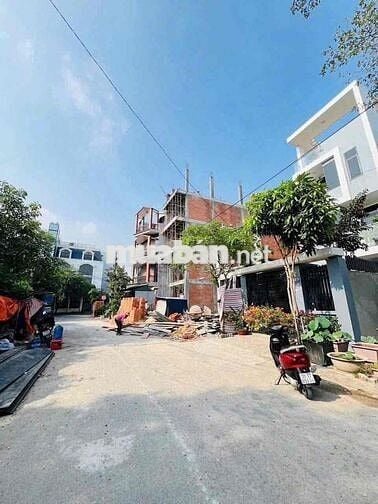 Cho Thuê Nhà Nguyên Căn Gần Cầu Sắt DT 4x15 1Trệt 2Lầu 3Pn 4Wc Hẻm Tải