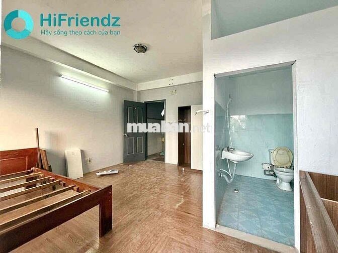 PHÒNG BAN CÔNG CỬA SỔ TRỜI FULL NỘI THẤT NGAY TỈNH LỘ 10