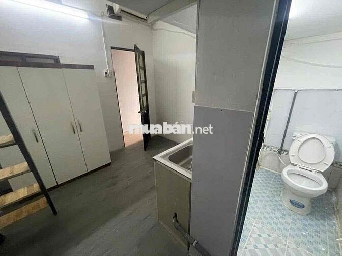 cho thuê căn hộ gác full nội thất: máy lạnh, tủ lạnh, tủ quần ao