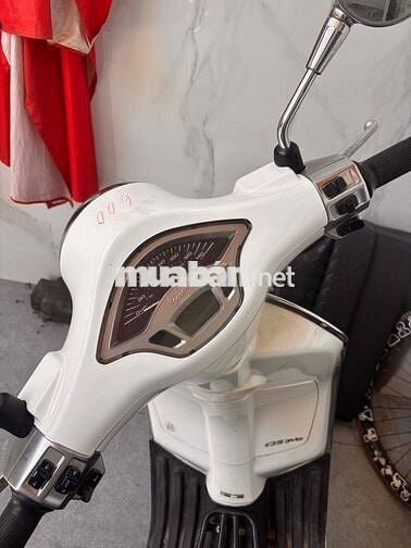 Piaggio Vespa 2016 Trắng Việt Nam