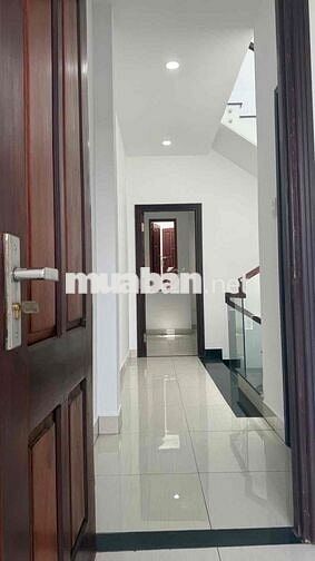 BÁN NHÀ HIỆP THÀNH 11 NHÀ CHỦ Ở XÂY DỰNG CHẮC CHẮN CỬA TOÀN GỖ ĐỎ - NH
