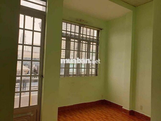 🏡🔥 BÁN NHÀ 2 TẦNG MẶT TIỀN HẺM 1 SẸT 📍 Xác bên Phú Mỹ Hưng – Chợ Phước