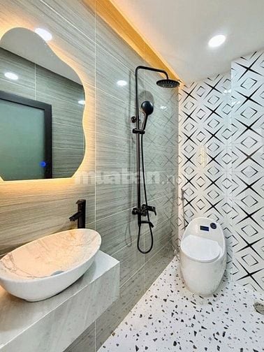 CẠNH EMART 2 – HÀNG HIẾM PHÂN KHÚC DƯỚI 5 TỶ – NHÀ MỚI FULL NỘI THẤT –