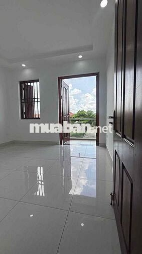 BÁN NHÀ HIỆP THÀNH 11 NHÀ CHỦ Ở XÂY DỰNG CHẮC CHẮN CỬA TOÀN GỖ ĐỎ - NH