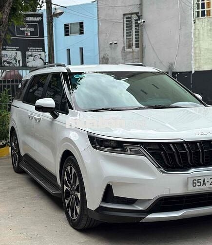 Kia Carnival Luxury 2.2D 2022 Trắng