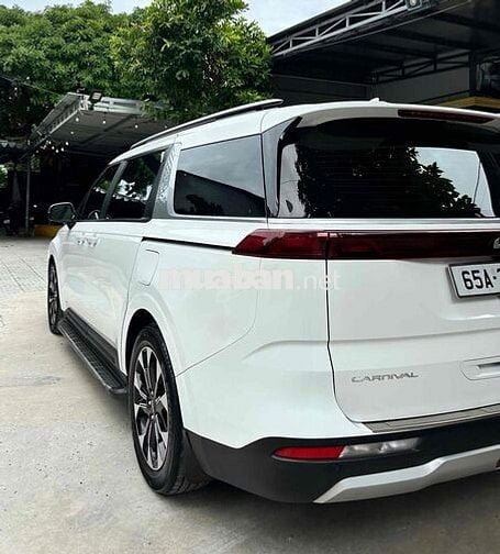 Kia Carnival Luxury 2.2D 2022 Trắng