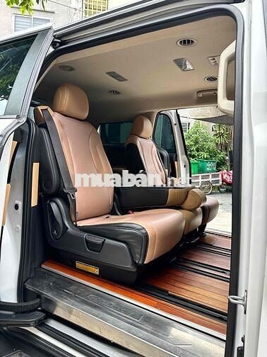 Kia Carnival Luxury 2.2D 2022 Trắng