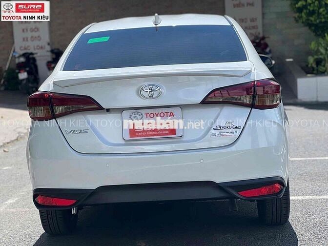 Toyota Vios 2025 1.5E CVT Trắng Ghế da