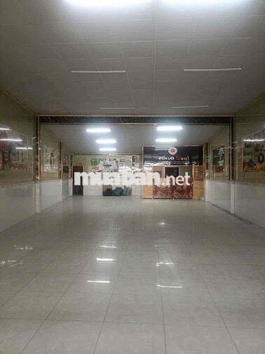 cho thuê nhà nguyên căn mặt bằng hl80 sát khu ngã 5 sầm uất giá rẻ