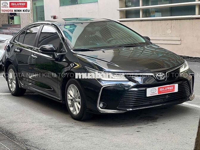 Toyota Altis 1.8G 2023 Đen 30.000 km