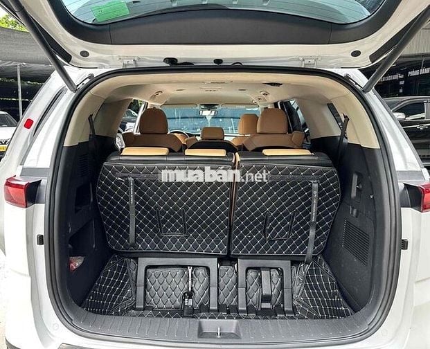 Kia Carnival Luxury 2.2D 2022 Trắng