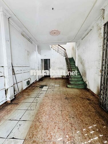Cho thuê góc 2 MTKD Lê Thúc Hoạch. (DT: 5x16m 3 tầng). Giá: 20tr/th