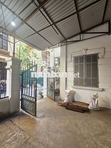 CHO THUÊ NHÀ NGUYÊN CĂN. SỔ ĐỎ CHÍNH CHỦ. NHÀ ĐẸP. RỘNG RÃI THOÁNG MÁT