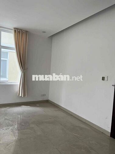 Cho Thuê Căn Nhà Khu Biệt Thự Hoàng Gia, Trung Tâm Hành Chính Dĩ An