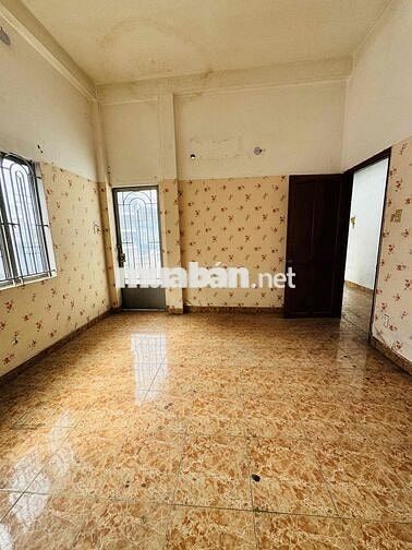 Cho thuê góc 2 MTKD Lê Thúc Hoạch. (DT: 5x16m 3 tầng). Giá: 20tr/th
