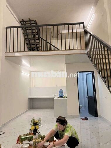 nhà nguyên căn DT 4❌7️⃣ nhà nguyên căn 1trệt1 1lửng 1 lầu 1pn2wc 