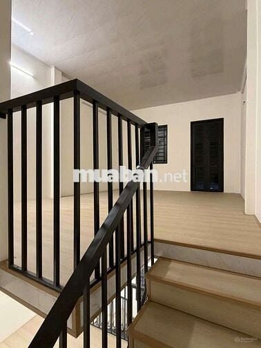 nhà nguyên căn DT 4❌7️⃣ nhà nguyên căn 1trệt1 1lửng 1 lầu 1pn2wc 