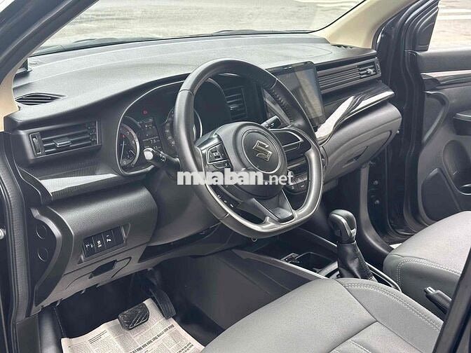 Suzuki XL7 2022 Đen 9 vạn km
