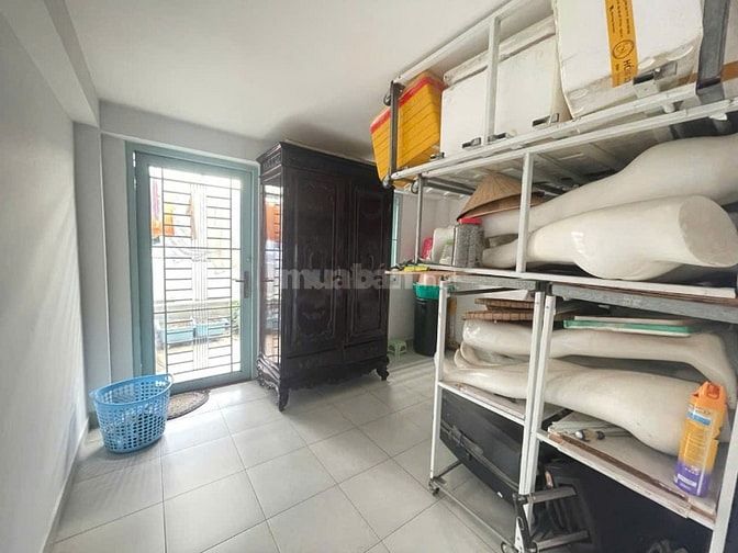 BÁN NHÀ QUẬN 7 DT 4X19M,3 LẦU GIÁ 16,5 TỶ VỊ TRÍ ĐẸP
