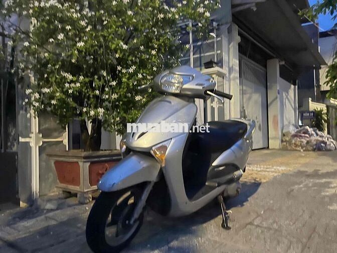 Honda Lead Fi 110 máy êm cốp rộng