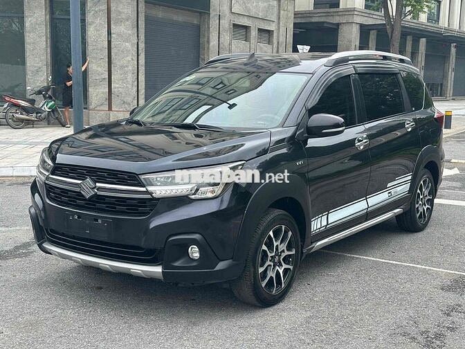 Suzuki XL7 2022 Đen 9 vạn km