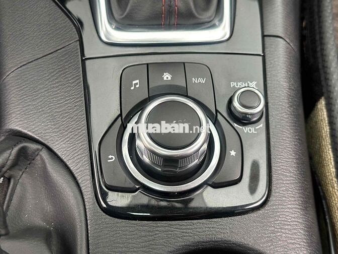 Mazda Mazda 3 2017 Đen 9 vạn km