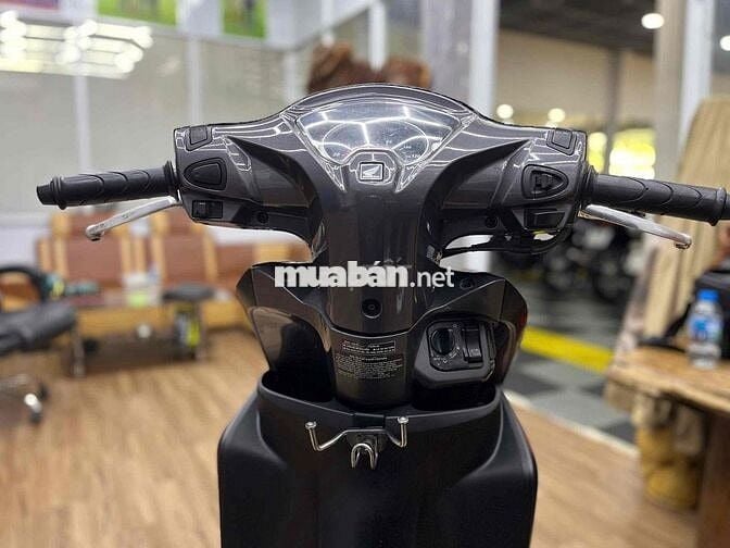 Honda Vision 2020 bản đặc biệt khoá Smartkey