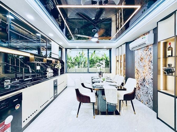 Bán nhà đẹp THANG MÁY (4x15) 155/2 Đường Số 28 - Phường 6 Gò Vấp 