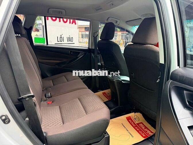 Innova 2.0E 2023 - Bản số sàn - Giá TL