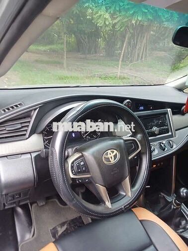 Toyota Innova 2016 Bạc 8 chỗ Xăng