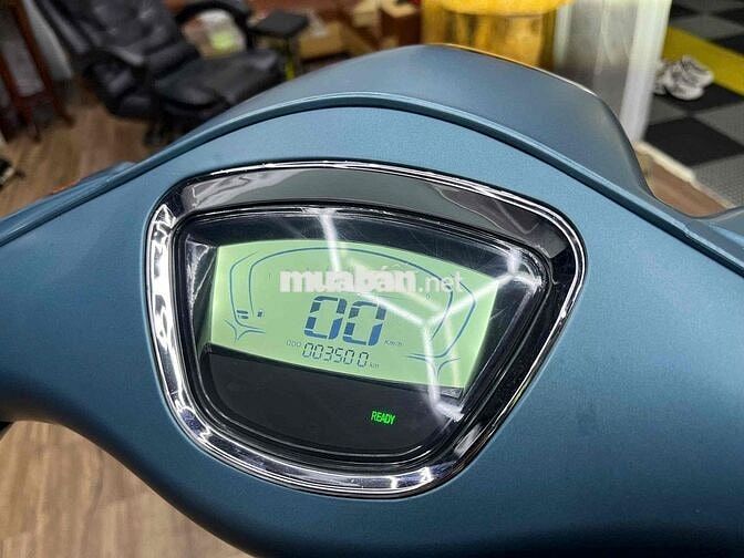 Vespa 50cc đời 2024 chính chủ biển SG máy zin