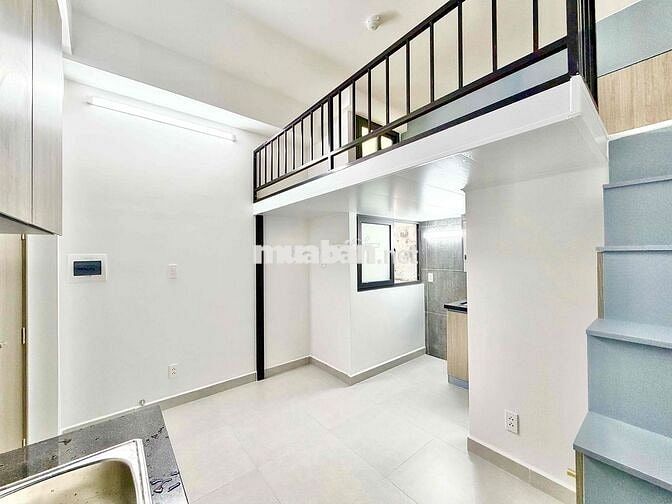 CHỦ VỪA KHAI TRƯƠNG PHÒNG FULL CỬA SỔ
