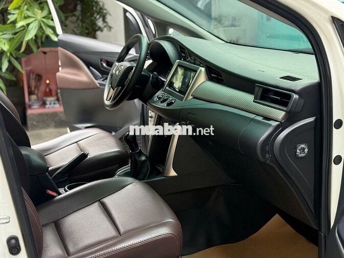 Bán xe Innova E số sàn 2024 xả lỗ, giá 640 tr