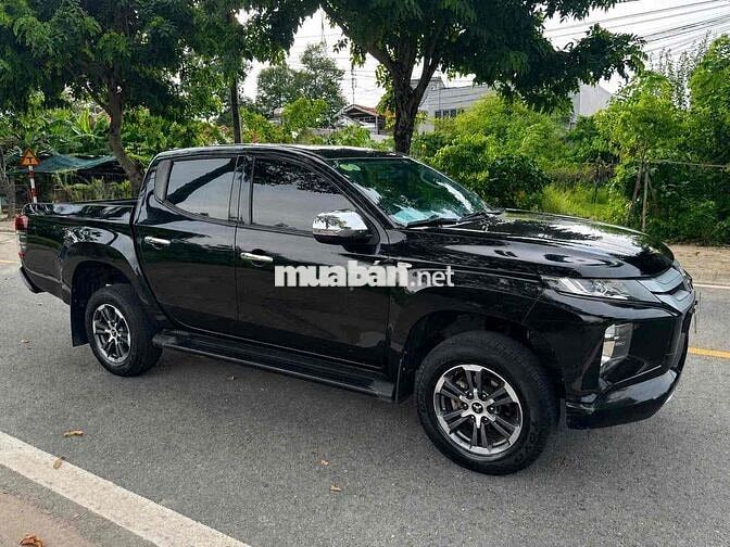 Mitsubishi Triton 2022 Đen