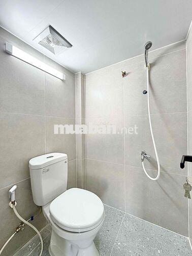 CHỦ VỪA KHAI TRƯƠNG PHÒNG FULL CỬA SỔ