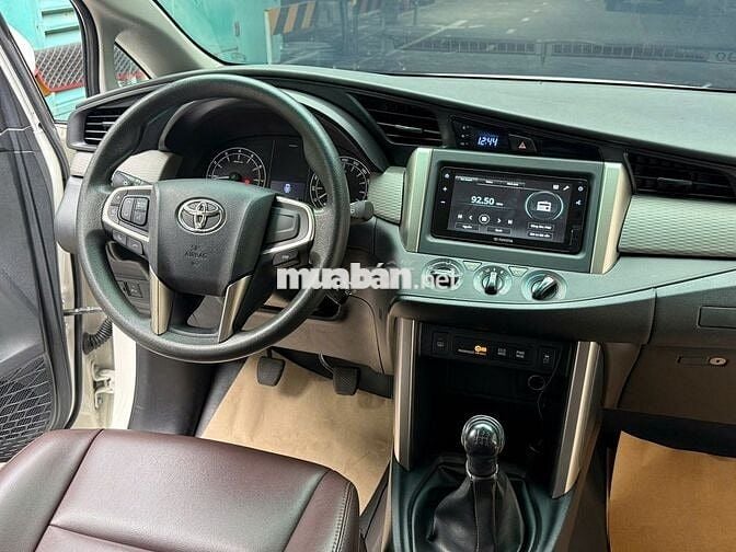 Bán xe Innova E số sàn 2024 xả lỗ, giá 640 tr