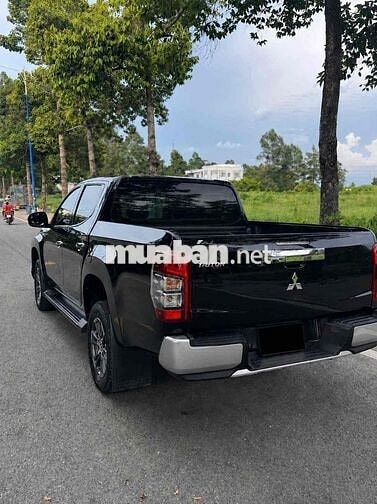 Mitsubishi Triton 2022 Đen