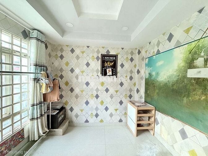 NHÀ PHỐ, DTSD 200M2, 5PN, DÒNG TIỀN 420TR/NĂM, 9.69T